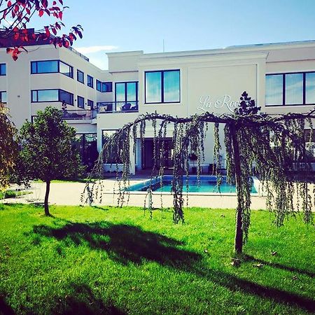 La Rocca Boutique Hotel ไกรโอวา ภายนอก รูปภาพ
