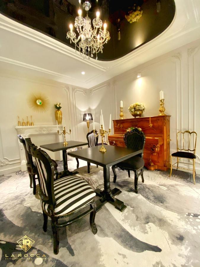 La Rocca Boutique Hotel ไกรโอวา ภายนอก รูปภาพ