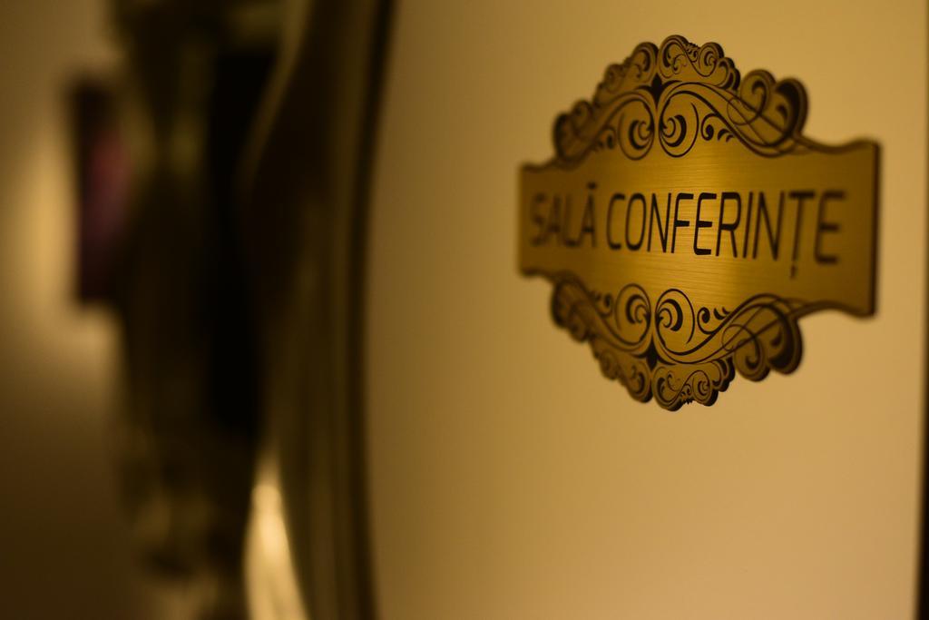 La Rocca Boutique Hotel ไกรโอวา ภายนอก รูปภาพ