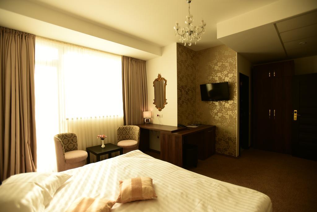 La Rocca Boutique Hotel ไกรโอวา ห้อง รูปภาพ