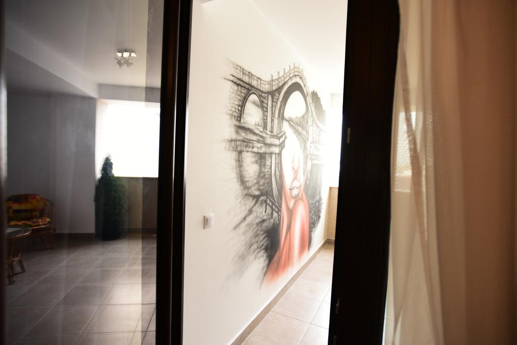 La Rocca Boutique Hotel ไกรโอวา ภายนอก รูปภาพ
