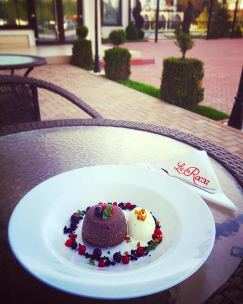 La Rocca Boutique Hotel ไกรโอวา ภายนอก รูปภาพ