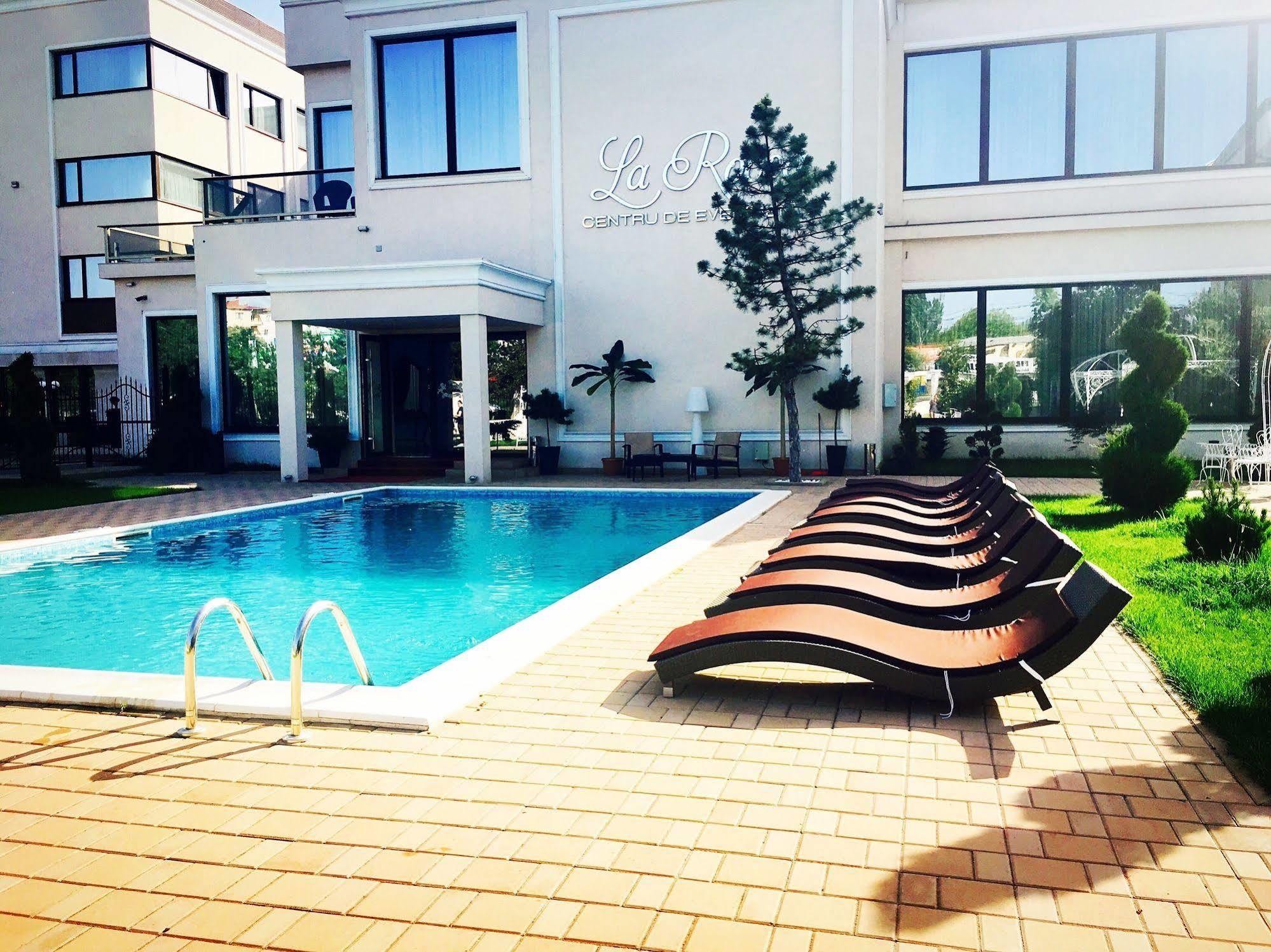 La Rocca Boutique Hotel ไกรโอวา ภายนอก รูปภาพ
