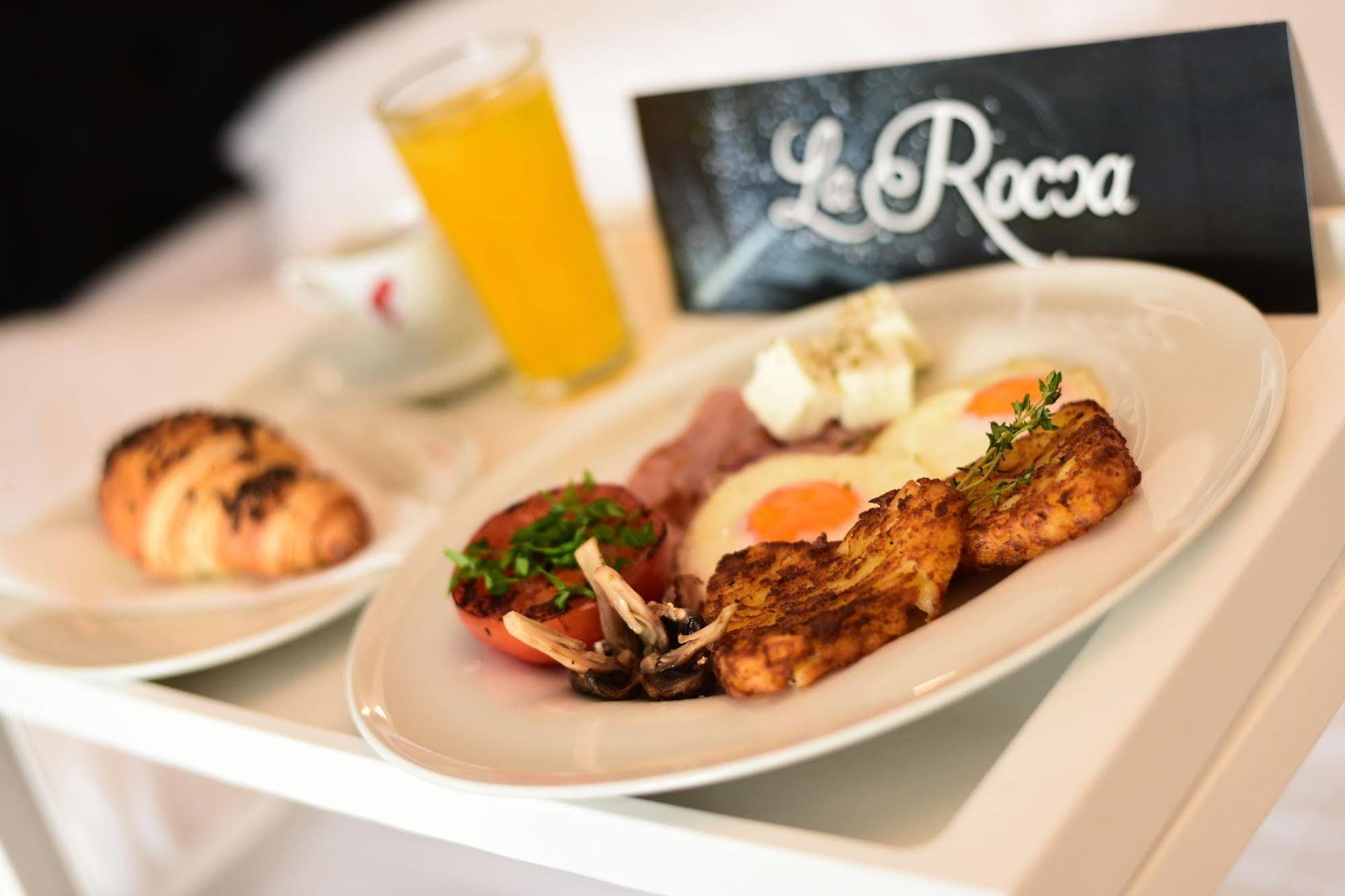 La Rocca Boutique Hotel ไกรโอวา ภายนอก รูปภาพ